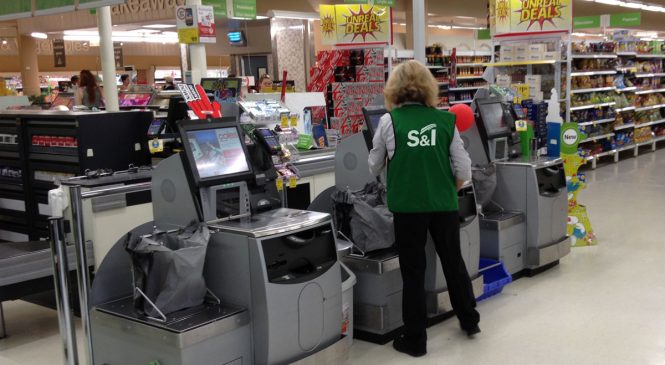 Como escolher e implantar o self-checkout para supermercado